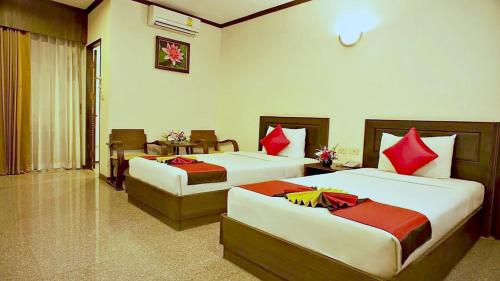 room detail thumbnail 2