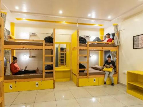 1 bunk bed