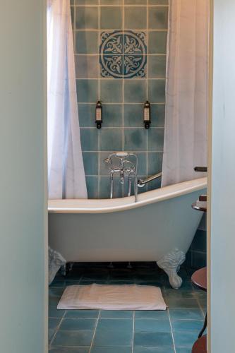 Chateau Hotel Du Colombier in La Buzardiere