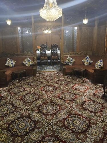 Houseboat Queen Of Africa - Wadgaon