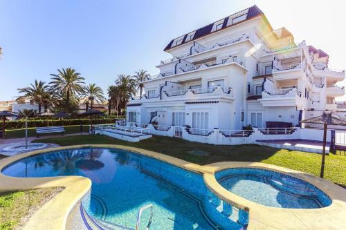 Apartment with View room in 169 Medina Molins B-6