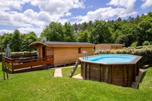 Roulottes gîte du Périgord noir gîte à louer Lavaur