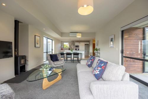 Mountain views in Meadowstone - image 5