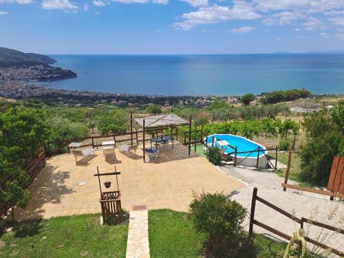 Una terrazza sul mare