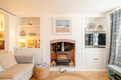 Seahorse Cottage Aldeburgh - sleeps 4 - Adult only property - Managed by Aldeburgh Coastal Cottages - image 4