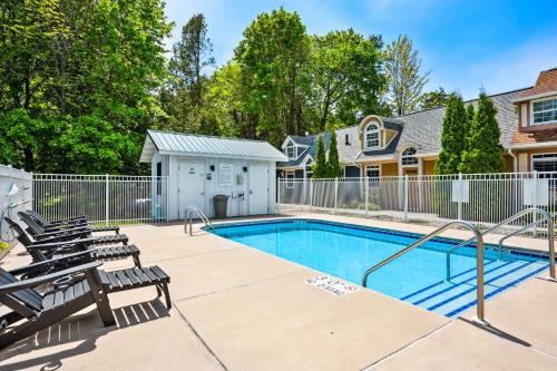 Bassein, Spruce & Shore Motel in Fish Creek (WI)