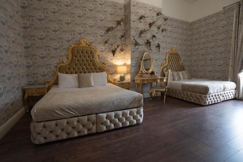 room detail thumbnail 0