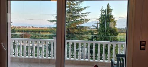 Large Garden Family Apartment in Kallithea (Paralia)