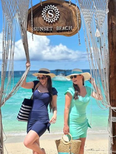 SUNSET BEACH, Playa Blanca