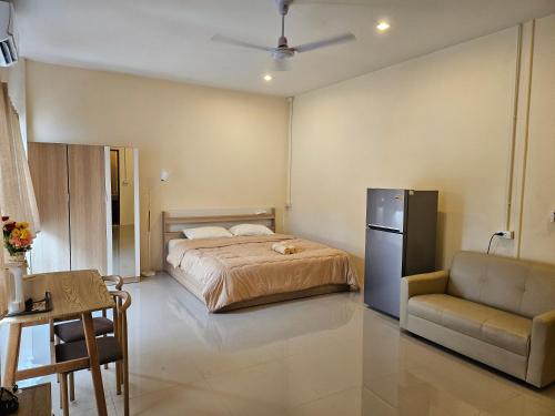 SKYPEARL Guesthouse & Café — other in House No.25/45, Village No.2, Koh Tao Sub-district, Koh pan-ngan distrcit, Surat thani Province, Koh Tao Thailand, 84360