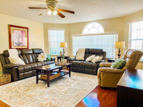 Sun-Filled Resort Condo Near Disney Pool Access