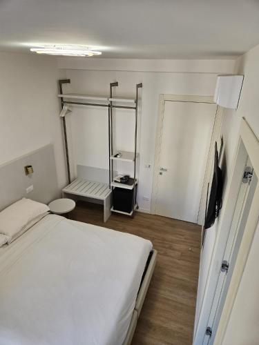 Toto San Paolo Rooms, Roma (foto 5)