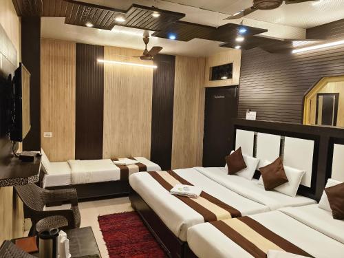 โรงแรมปาร์เดซิ (Hotel Pardesi) in ศิขุปุระ