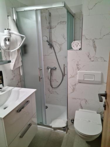 Hotel Adria - image 12