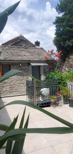 Gîte de Combelebouze en Cévennes - Cosy, Confort et Climatisé - 3 étoiles (Gite de Combelebouze en Cevennes - Cosy, Confort et Climatise - 3 etoiles) in 님 시티 센터