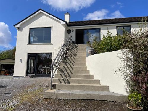 Lakeside Apartment Retreat in Oughterard Connemara in Oughterard