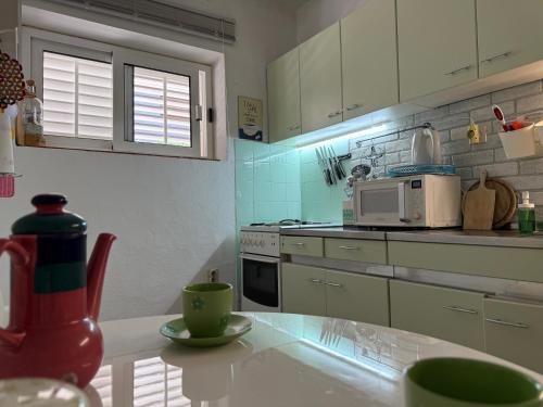 Apartment image 10