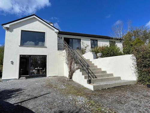 Lakeside Apartment Retreat in Oughterard Connemara in Oughterard