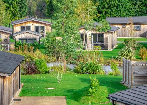 Cedar Retreats – West Tanfield