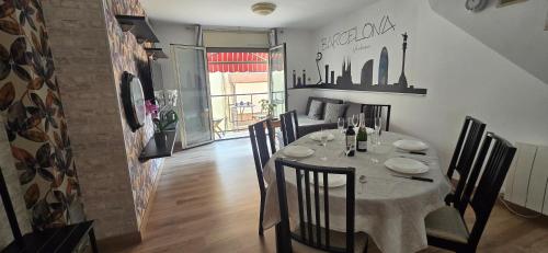 Létesítmények, Atico Airport Barcelona - Puerto Cruceros in Viladecans