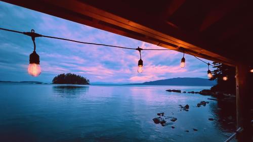 Beaver Beach Vacation Home in Madeira Park (BC)