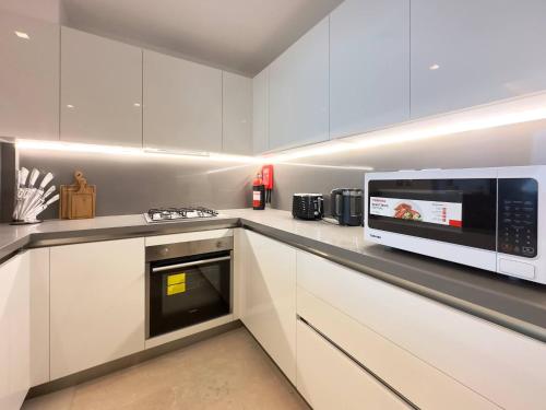 Contemporary Urban 2BR Apartment, Dubaj (zdjęcie 5)