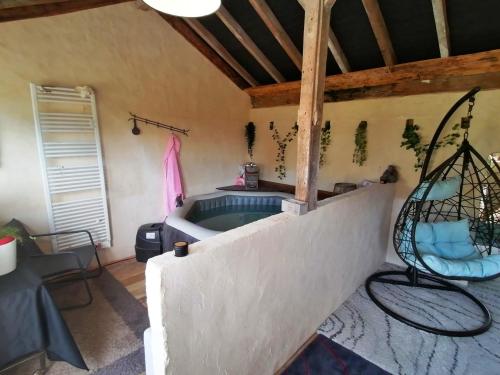 Pezsgőfürdő, Chambre d'hôtes 2 - Exotique - Un Refuge à Cachen (Chambre d'hotes 2 - Exotique - Un Refuge a Cachen) in Roquefort