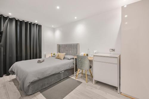 Bricklane Apartment 4