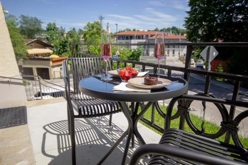 Erkély/terasz, Liebelei Miesbach Boutique Apartment - 2 Min zum Bahnhof, eigener Parkplatz in Miesbach