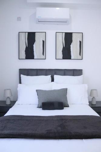 ThreeOn10 - Modern Luxury Apartment - image 3