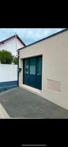 CHAMBRE COCOONING centre ville des Sables D'Olonne quartier Gare Saint Michel situee a 1 kilometre d - Olonne-sur-Mer