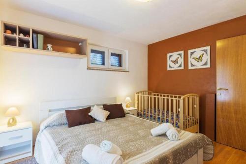 Five-Bedroom Villa image 5