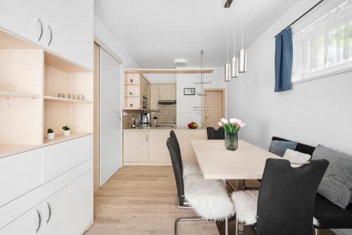 Apartment in a quiet part of Brno - Kohoutovice in โคฮูโตวิเซ
