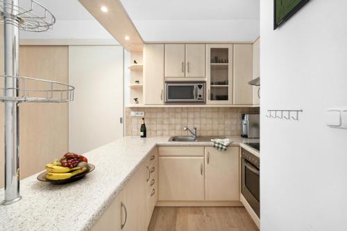 Apartment in a quiet part of Brno - Kohoutovice in โคฮูโตวิเซ