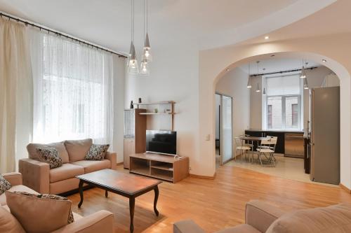Spacious 82 m2 2 bedroom Flat and Roof Terrace in the Heart of Riga, Riga