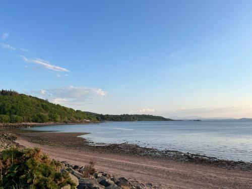 пляж, Coastal Village Property in Інверкіп