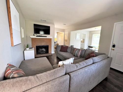 . Cozy Stay in Bryan, TX