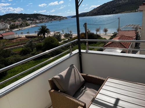 Apartman MIRA - Location saisonnière - Vinišće