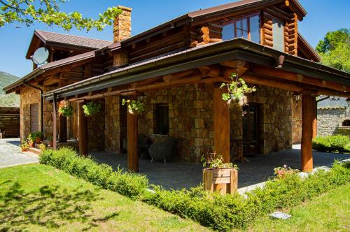 Villa Jana Rustic wood&stone cabin 11,9km from Skopje center!, Skopje (foto 11)
