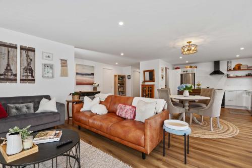 Apartment room in Inn McDowell - Modern 3 Bedroom in Springfield
