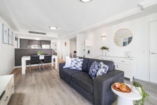 Dwell 40, Oceanfront Apartment, Bargara (foto 8)