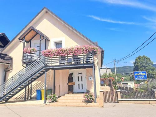 Seadmed, Apartments Jezerane - Studio Apartment in Brinje