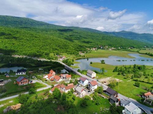 Vaade, Apartments Jezerane - Studio Apartment in Brinje