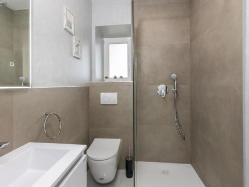 Badkamer, Apartments Bregha - Three Bedroom Apartment with Sea View in Bregi