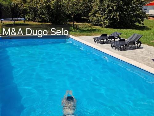 泳池, Holiday Home Dugo Selo M&A - Five Bedroom Holiday Home with Terrace in 科汀