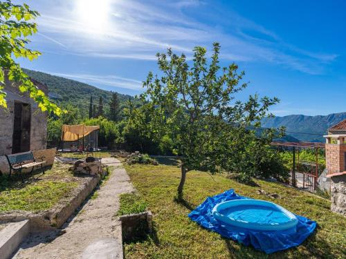 Buitenkant, One Bedroom Ranch House in Brgat