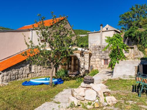 Buitenkant, One Bedroom Ranch House in Brgat