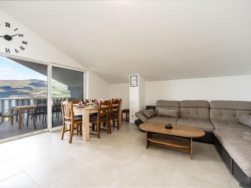 Villa Ivanovi Dvori - Seven Bedroom Villa with Private Pool