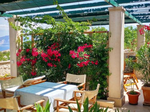 Létesítmények, Apartments Gracin - One Bedroom Apartment with Terrace A1 in Povlja