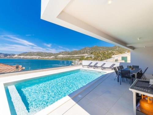 สระว่ายน้ำ, Luxury Villa Navis - Villa in โปลเช่